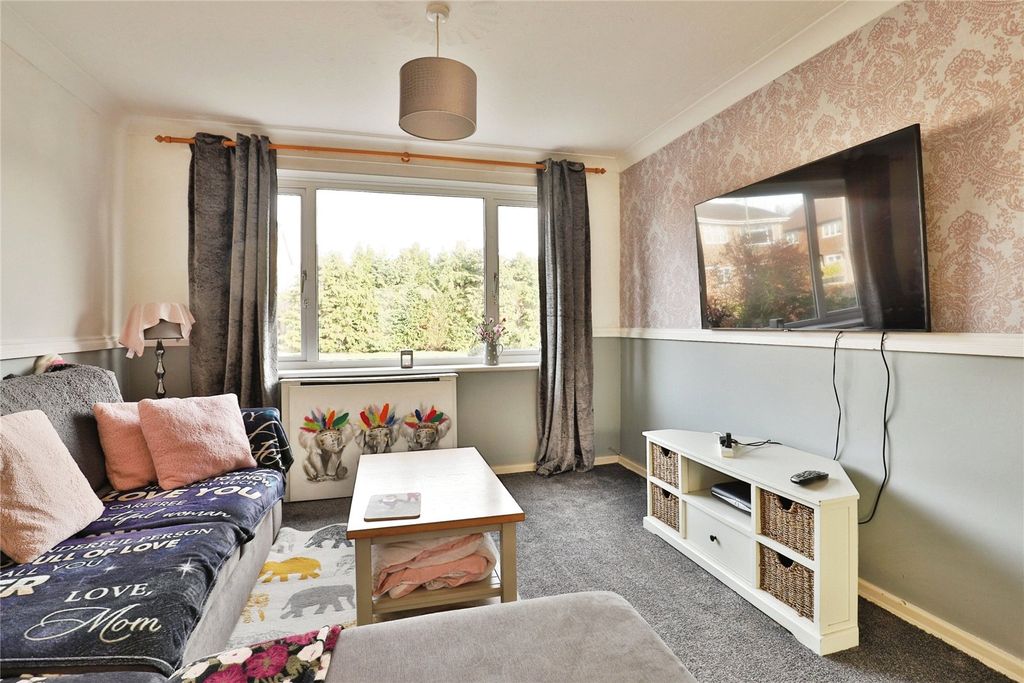 Property photo 2 of 25 Picture No. 32