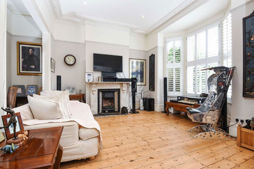 Property photo 2 of 7