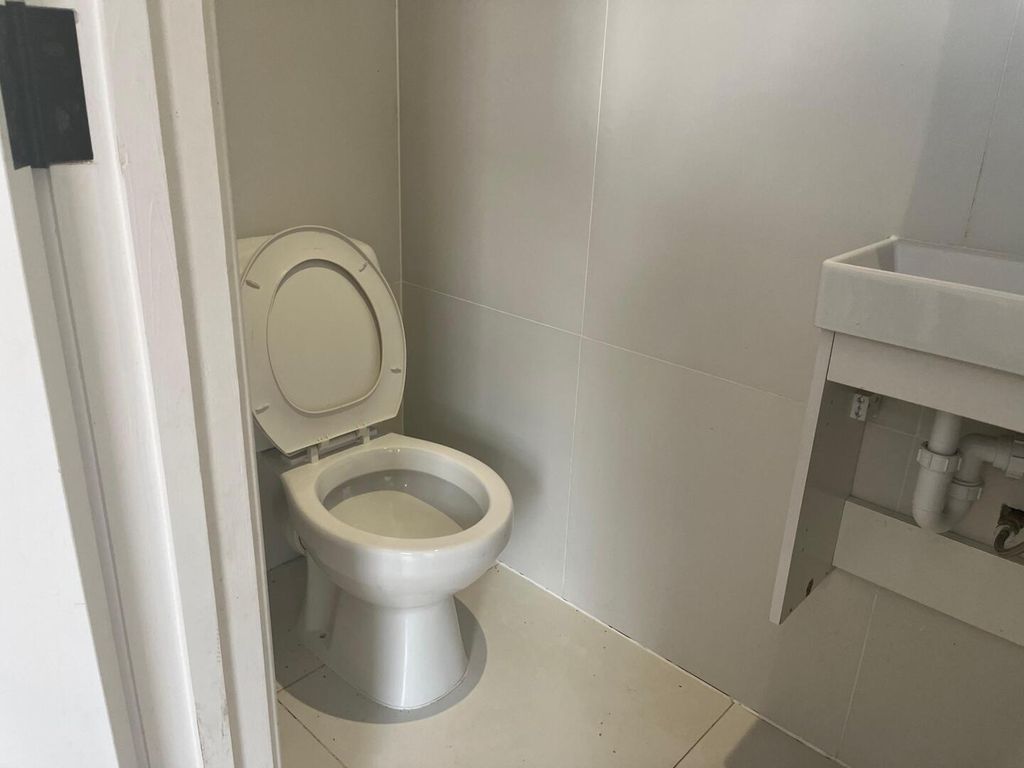 Property photo 2 of 6 WC