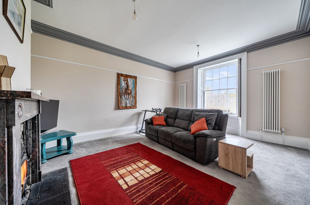 Property photo 3 of 35 3 - 1371578-16-68F793...