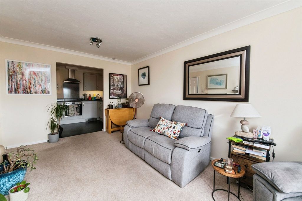 Property photo 3 of 11 Picture No. 17