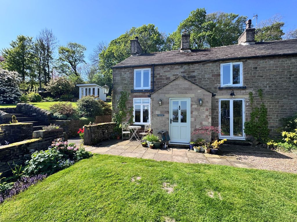 Property photo 1 of 32