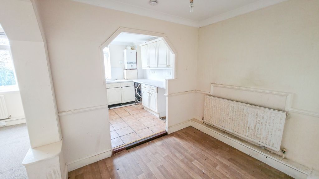 Property photo 3 of 14 20260320_134925