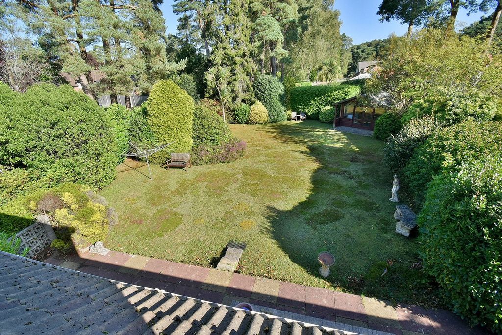 Property photo 2 of 20