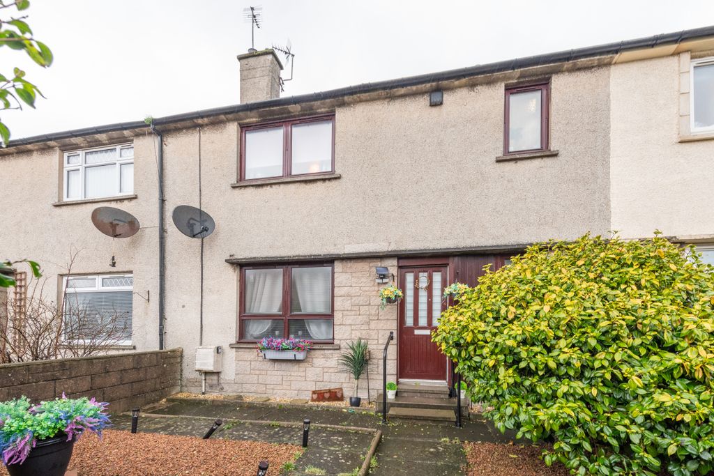 Property photo 1 of 36