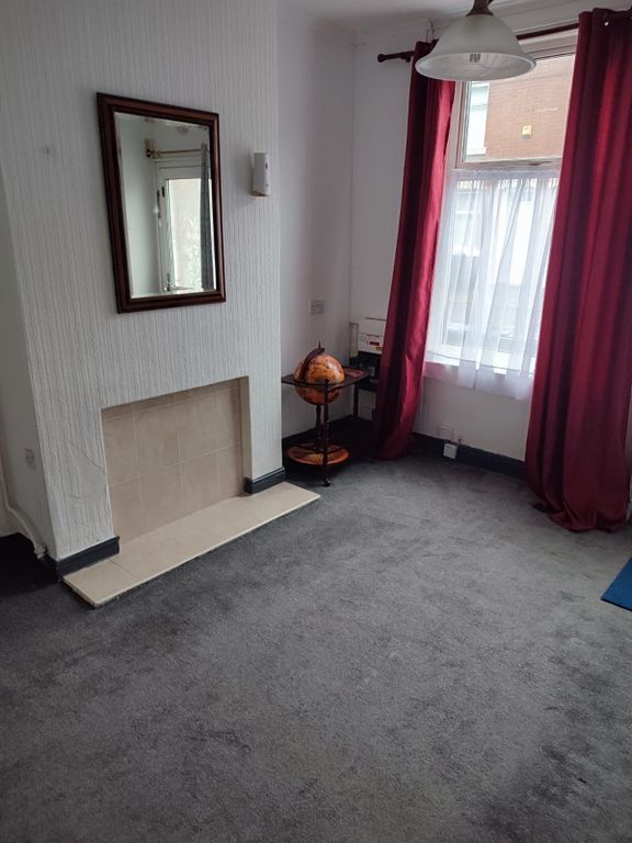 Property photo 2 of 17 Bc9c3Ebe-9c54-4947-A827-F1F265Fbff98