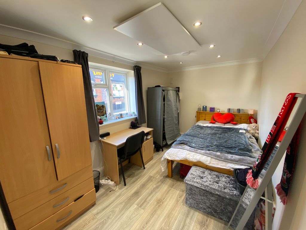 Property photo 3 of 4