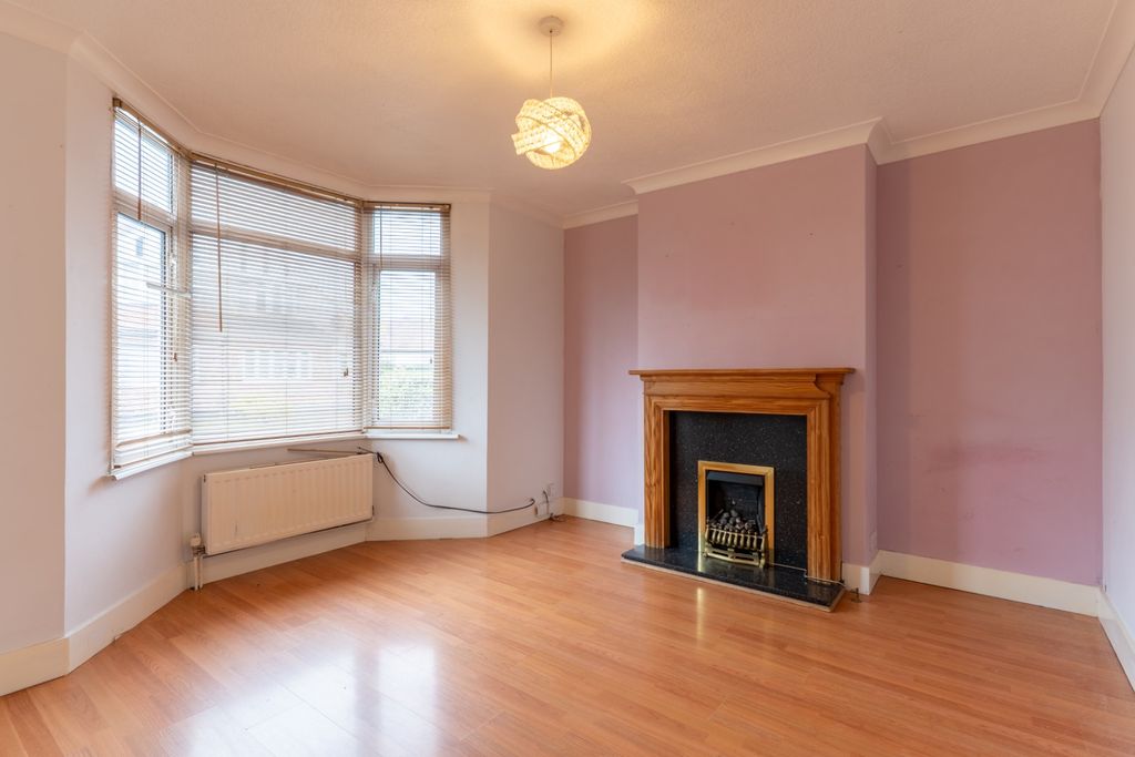 Property photo 2 of 15 5009831