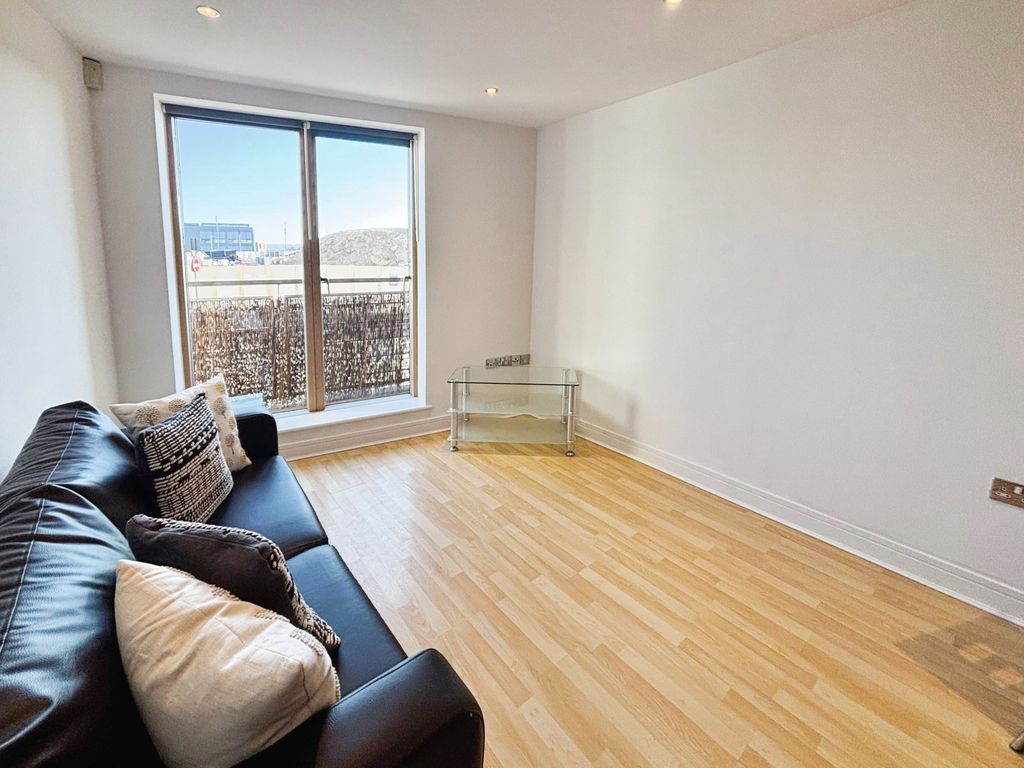 Property photo 2 of 9 Picture No. 20