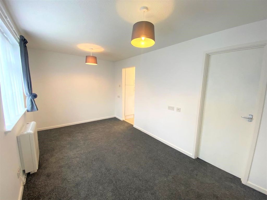 Property photo 2 of 8 Picture No. 09