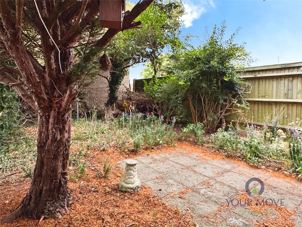 Property photo 2 of 14 Garden