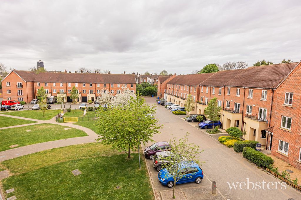 Property photo 3 of 15