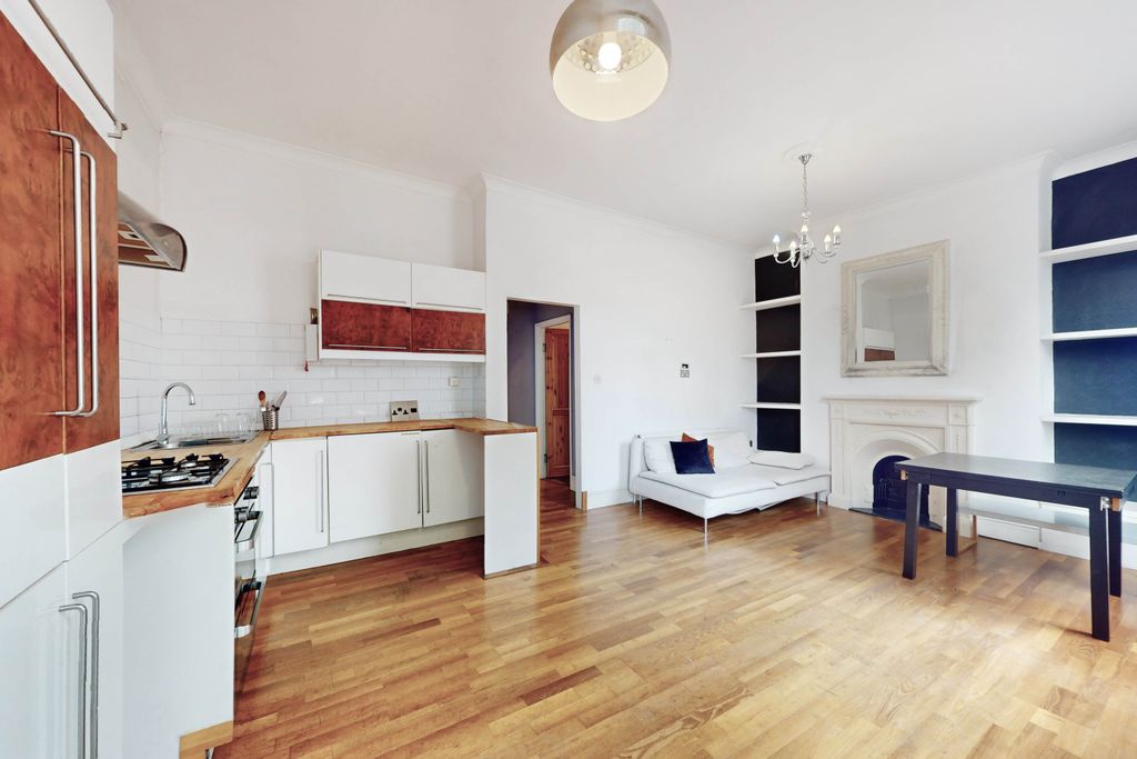 Property photo 2 of 9 P04