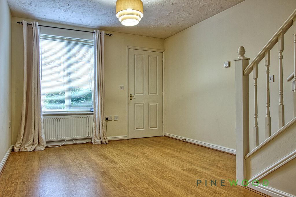 Property photo 3 of 14 Living Room