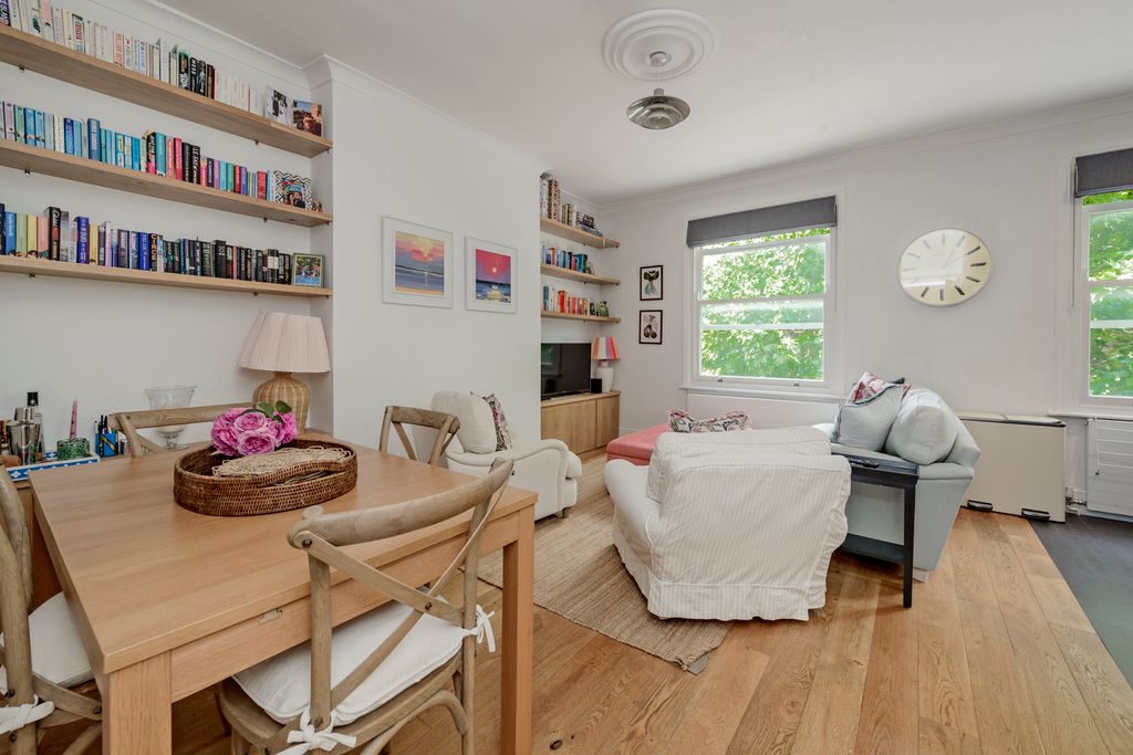 Property photo 2 of 6 3@148 Hammersmith Grove-2729.Jpg
