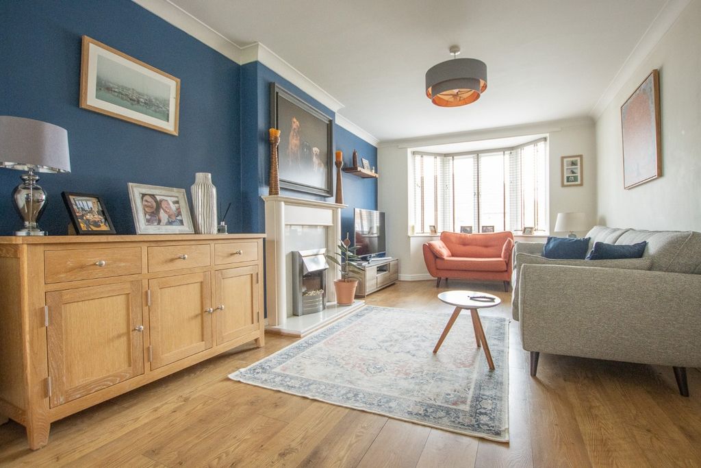 Property photo 2 of 31 2754644