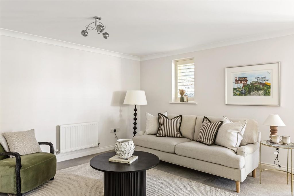 Additional image 7 of 2 bed flat for saleBellingham Drive, Reigate RH2