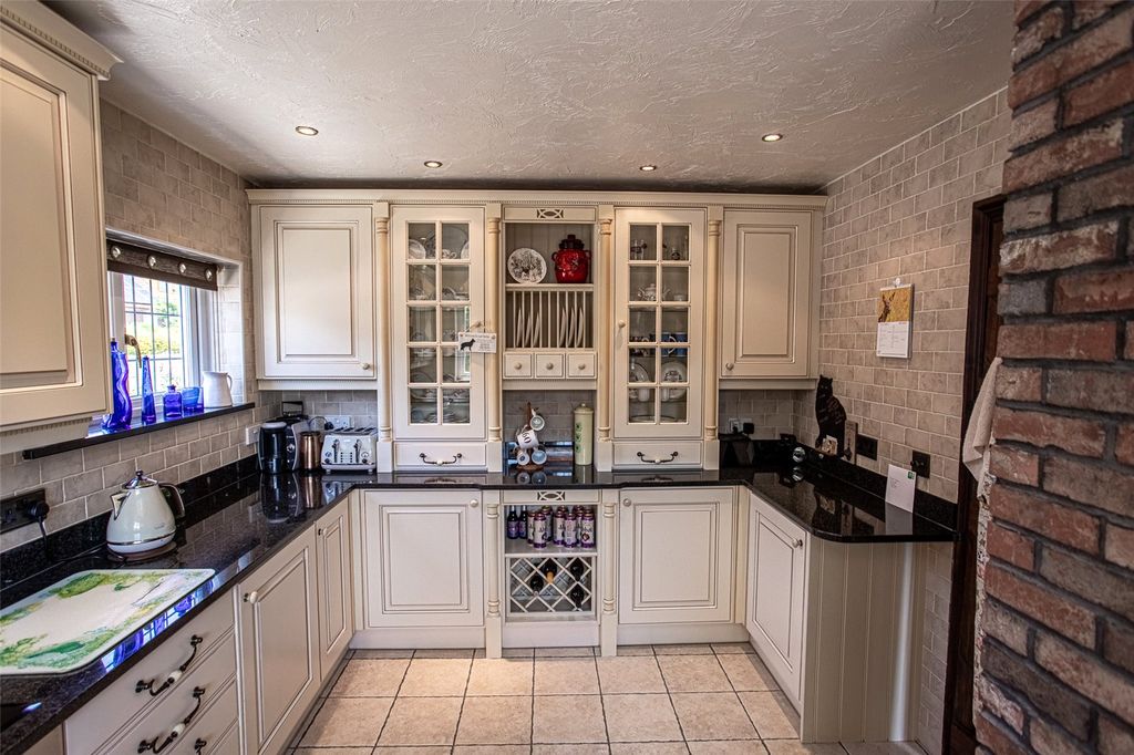 Property photo 2 of 13 Picture No. 03