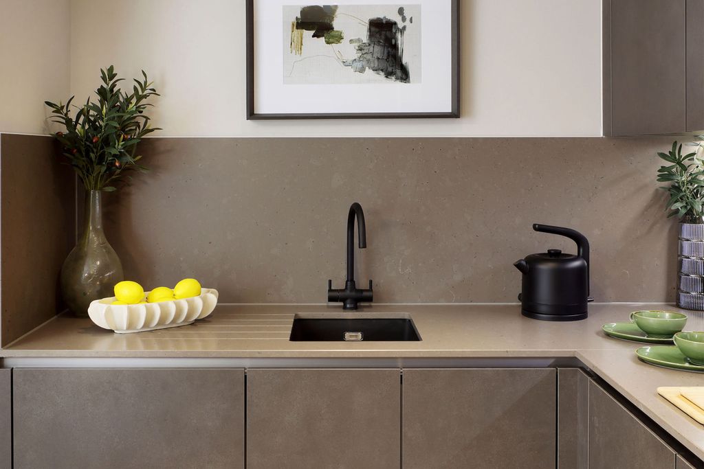 Property photo 3 of 6 Royal Gateway Kitchen Sink