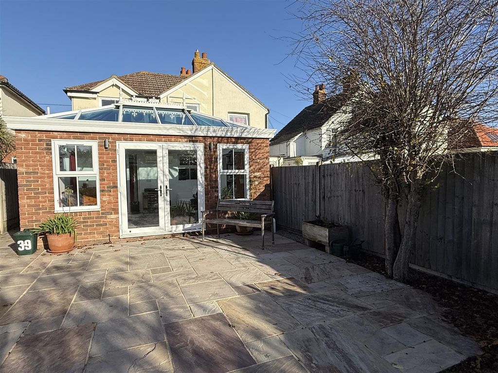 Property photo 2 of 23 Back