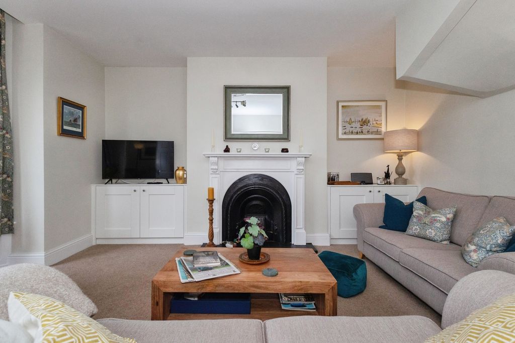 Property photo 3 of 21 Pbox-Img.Jpg