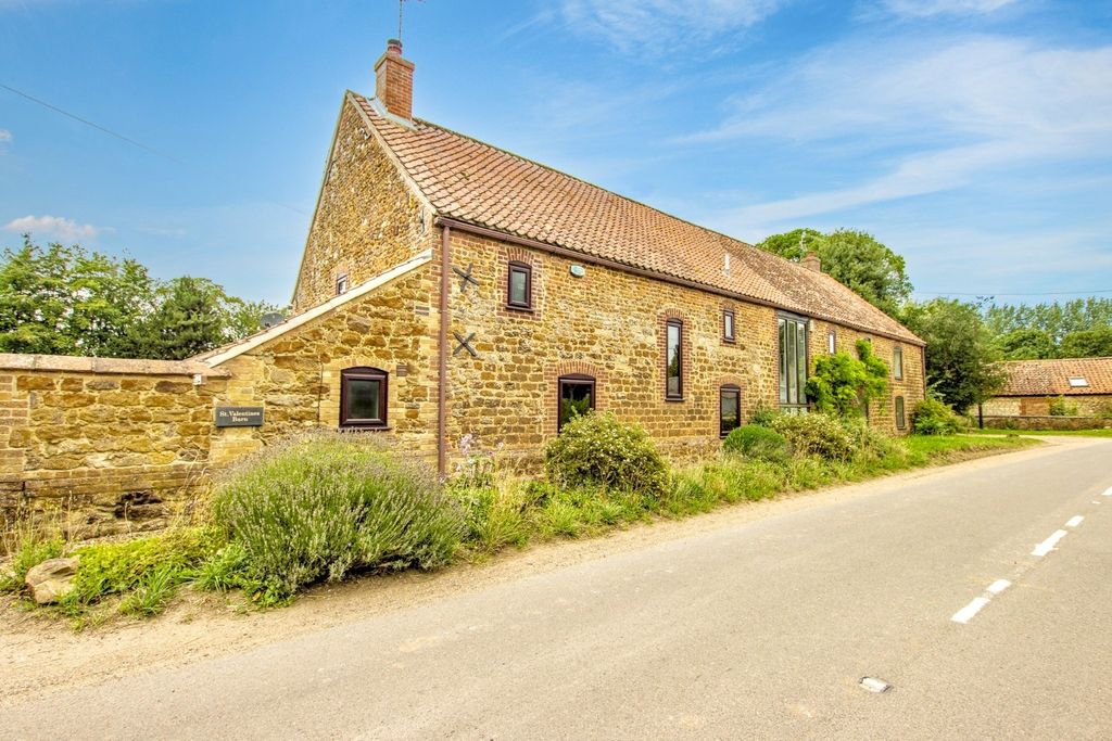 Property photo 1 of 22 3052553