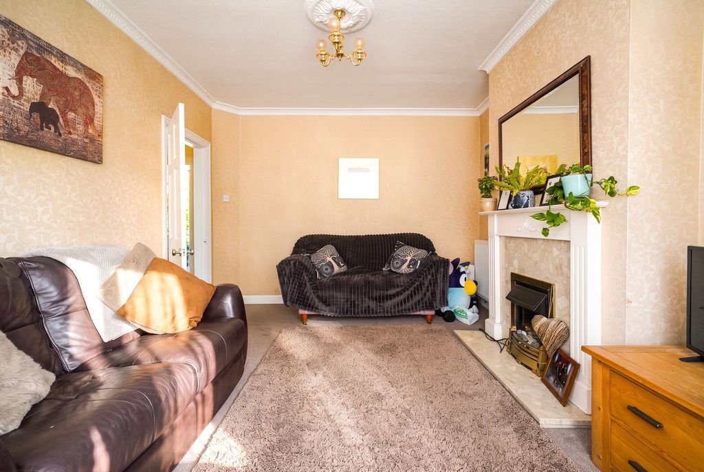 Property photo 3 of 22