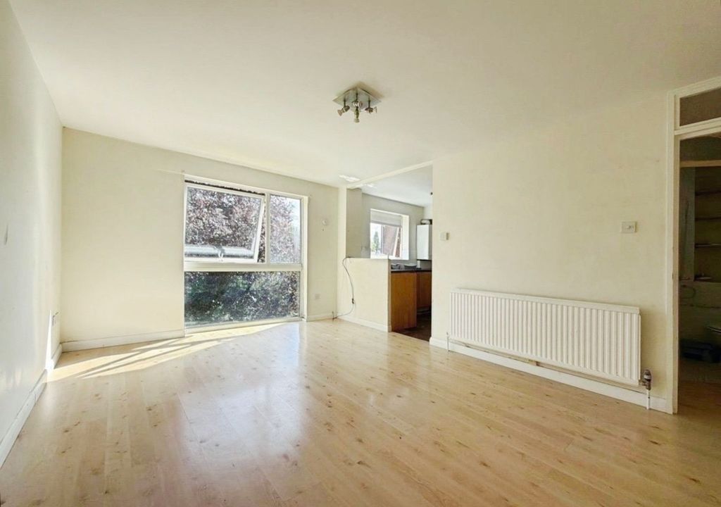 Property photo 1 of 5
