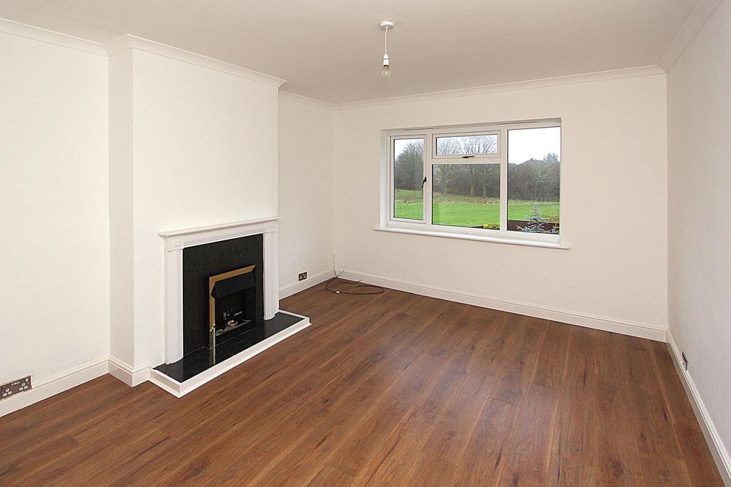 Property photo 2 of 7 Lounge