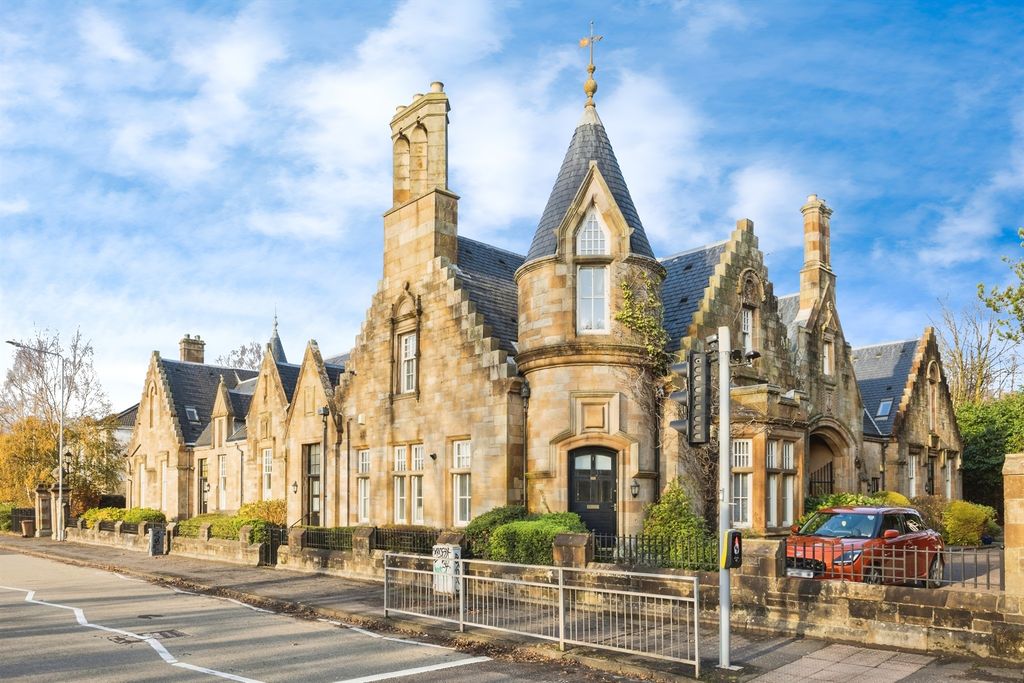 Property photo 2 of 16