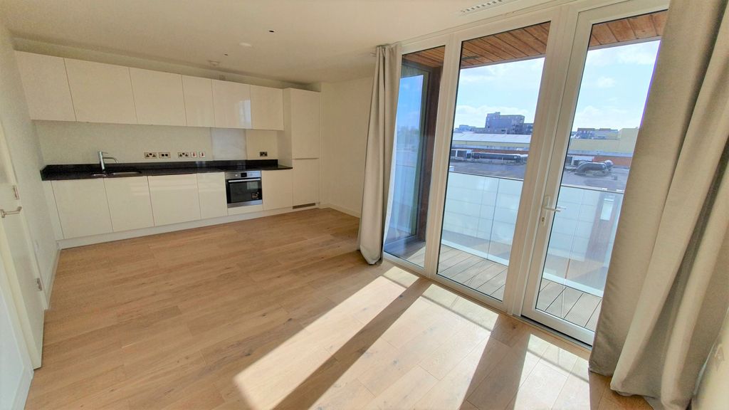 Property photo 3 of 11