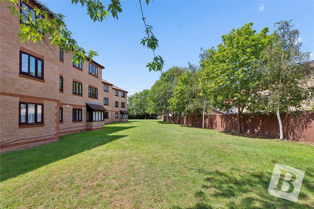 Property photo 1 of 11 Exterior