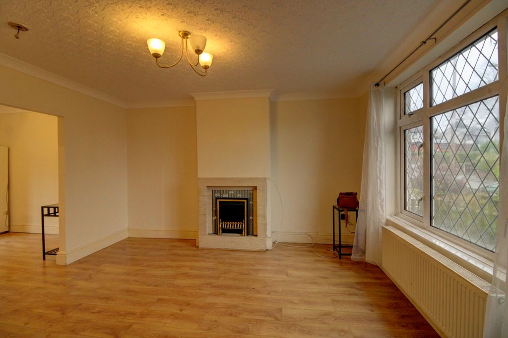 Property photo 2 of 25 2