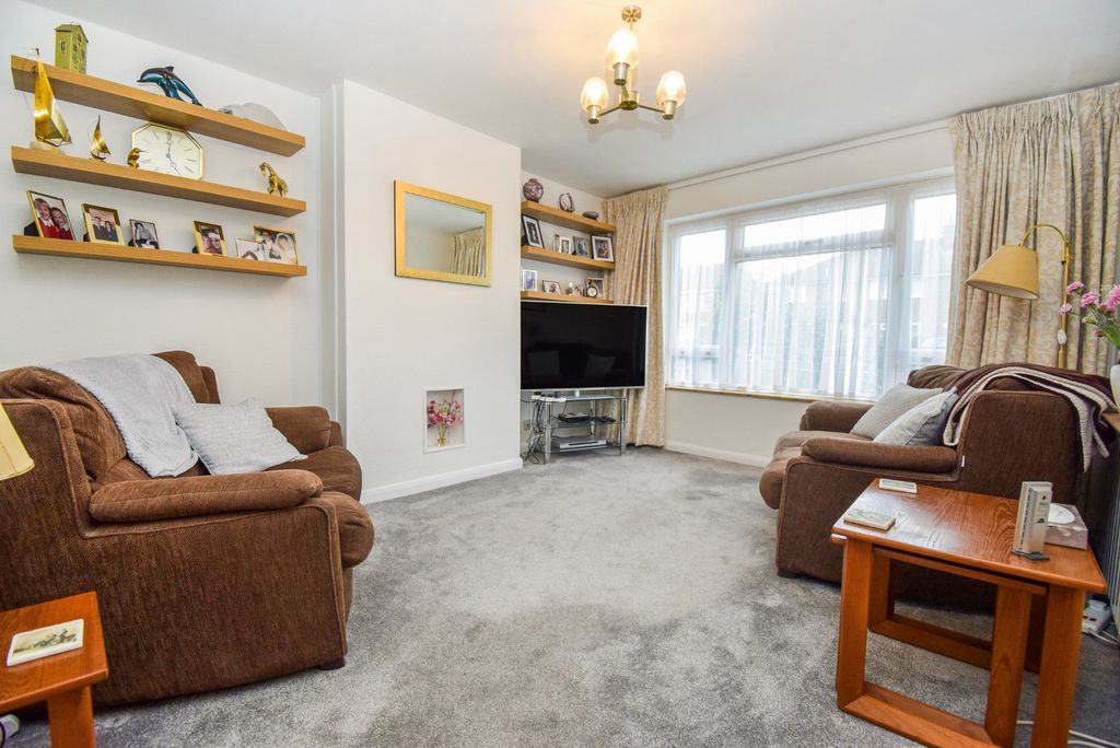 Property photo 2 of 12 Living Room