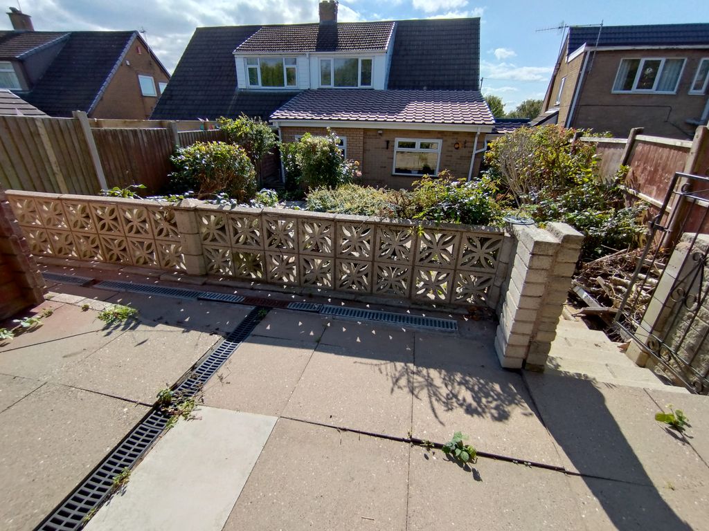 Property photo 2 of 26