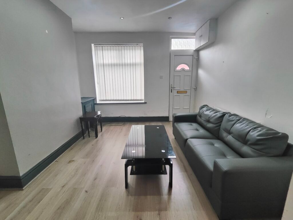 Property photo 3 of 8