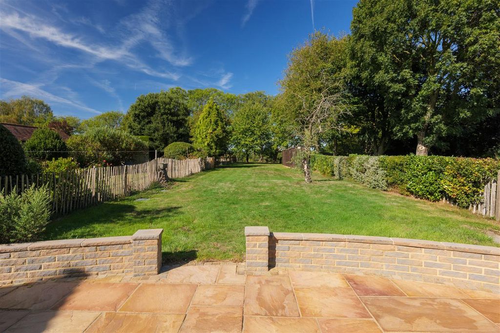 Property photo 2 of 30