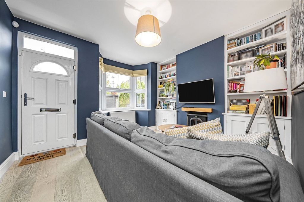 Property photo 2 of 18 Picture No. 15