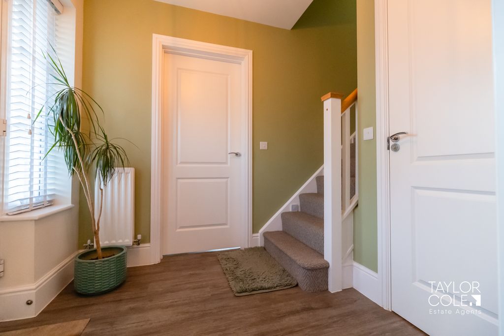 Property photo 2 of 30