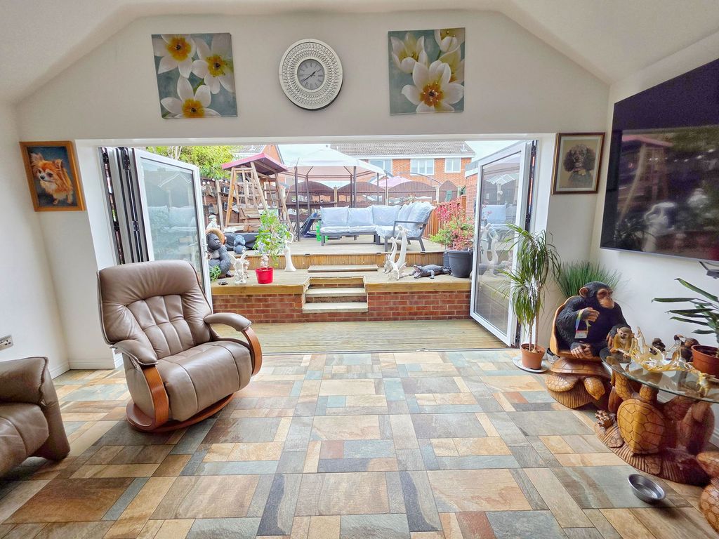 Property photo 2 of 24