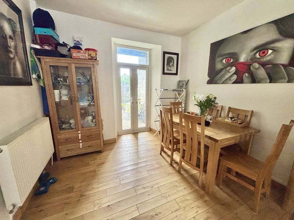 Property photo 3 of 27 Dining Room