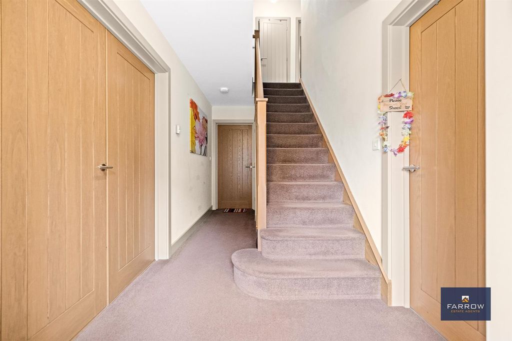Property photo 2 of 40 Entrance Hallway