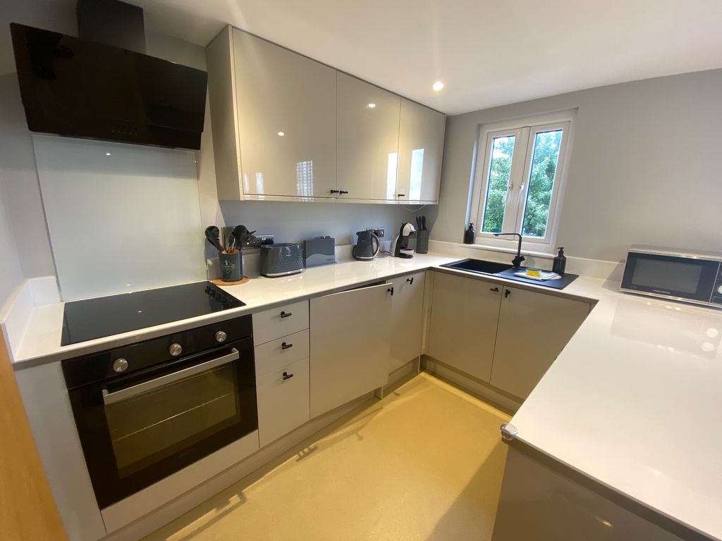 Property photo 3 of 11 Image