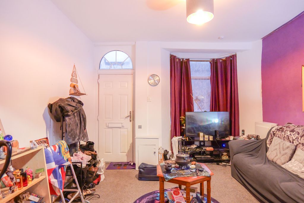 Property photo 2 of 22