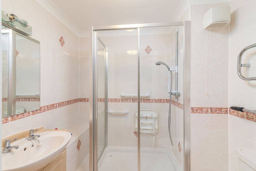 Property photo 2 of 11 Outside