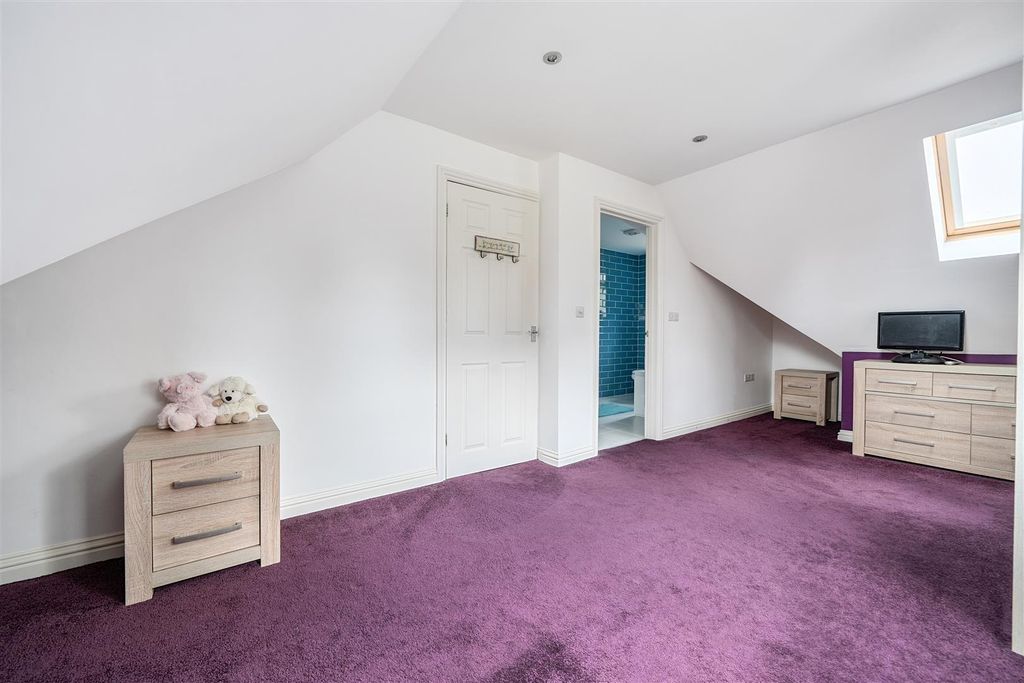 Additional image 14 of 4 bed detached house for saleThe Avenue, Crowthorne, Berkshire RG45
