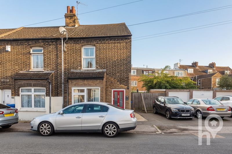 Property photo 3 of 7 Photo 7