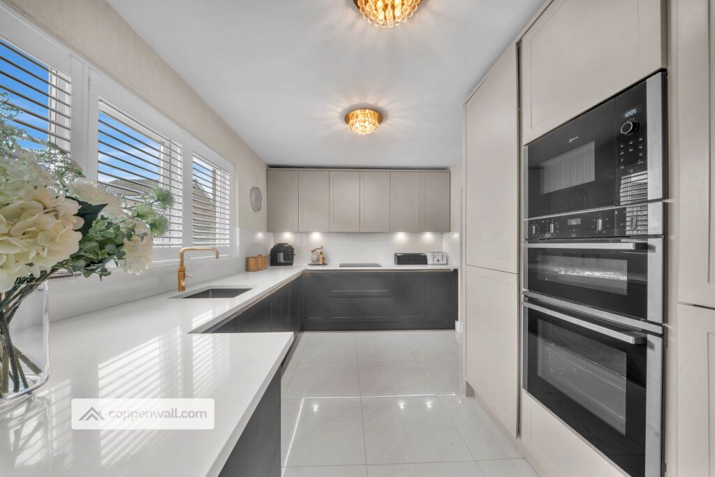 Property photo 1 of 33