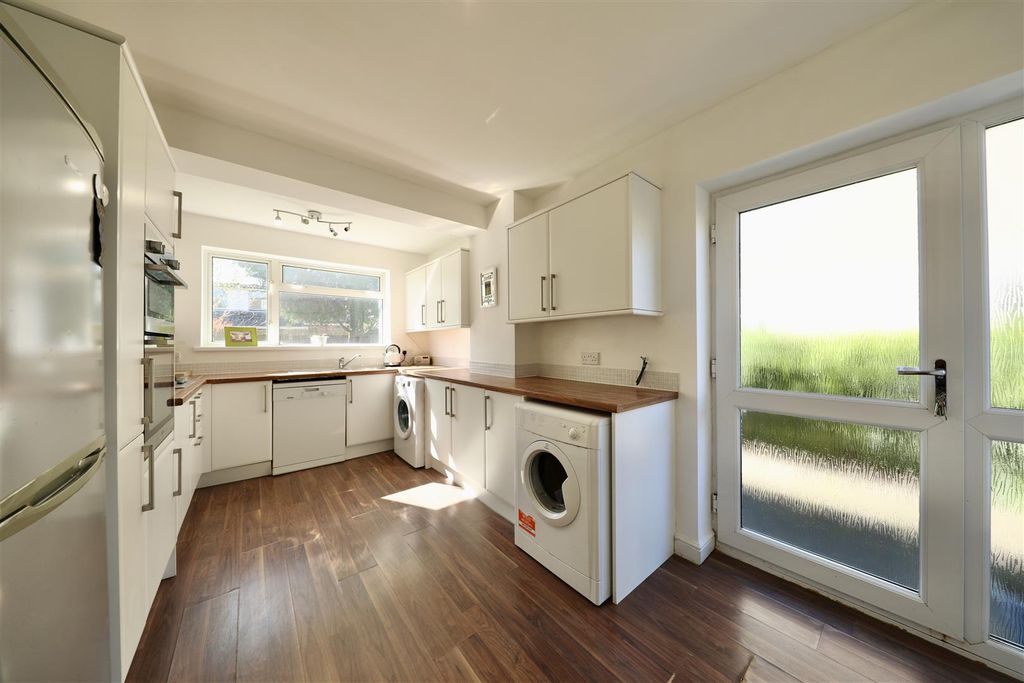 Property photo 3 of 33 0A4A3499.Jpg