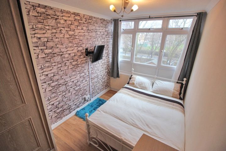 Property photo 1 of 13 Room For Rent In E14 Docklands, Available For Single Or Double Occupancy.